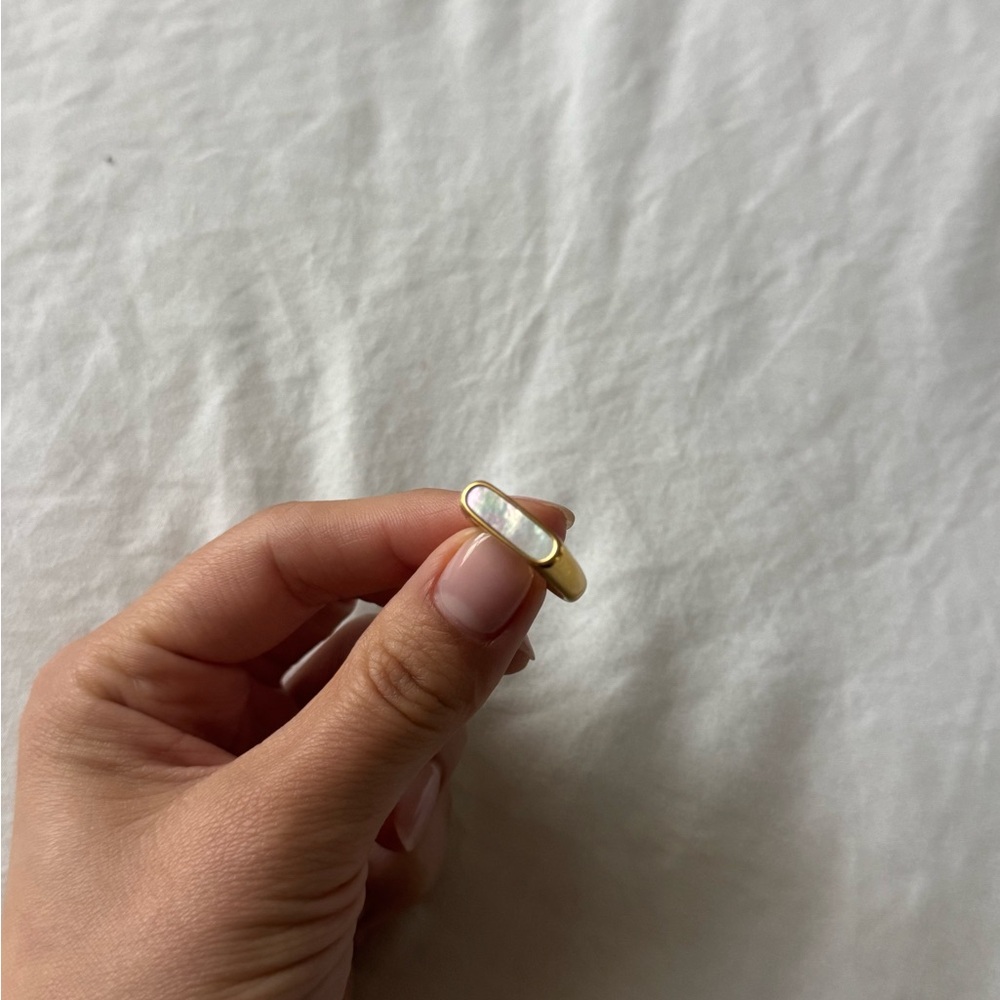 Gold Mother Pearl Women's Ring